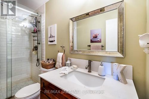 102 - 10 Bassett Boulevard, Whitby (Pringle Creek), ON - Indoor Photo Showing Bathroom