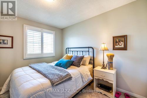 102 - 10 Bassett Boulevard, Whitby (Pringle Creek), ON - Indoor Photo Showing Bedroom