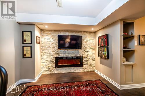 102 - 10 Bassett Boulevard, Whitby (Pringle Creek), ON - Indoor With Fireplace