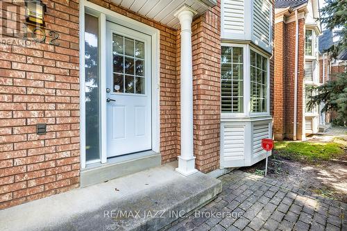 102 - 10 Bassett Boulevard, Whitby (Pringle Creek), ON - Outdoor