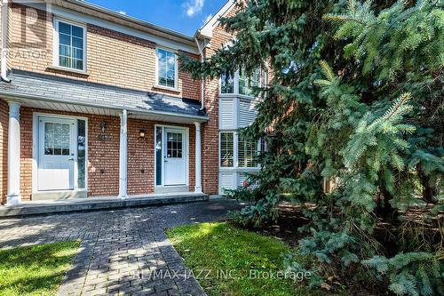 102 - 10 Bassett Boulevard, Whitby (Pringle Creek), ON - Outdoor