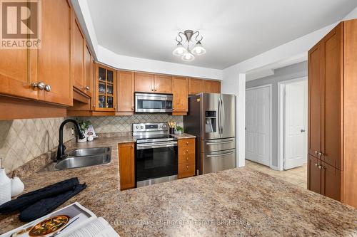 31 - 1087 Ormond Drive, Oshawa (Samac), ON - Indoor Photo Showing Kitchen With Stainless Steel Kitchen With Double Sink