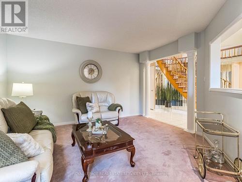 52 Hood Crescent, Brampton (Fletcher'S West), ON - Indoor Photo Showing Living Room