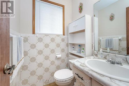 284 Dalesford Road, Toronto (Stonegate-Queensway), ON - Indoor Photo Showing Bathroom