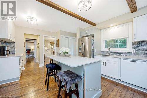 7369 Appleby Line, Milton (Nelson), ON - Indoor Photo Showing Kitchen With Upgraded Kitchen