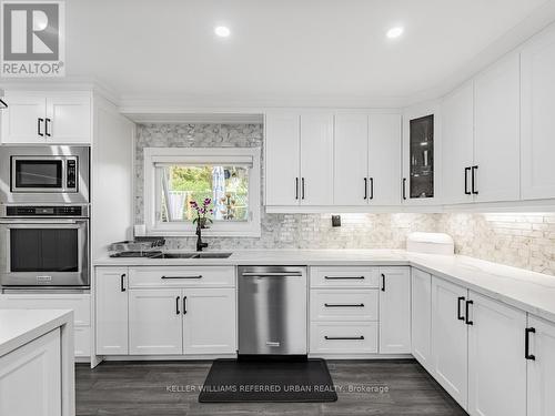 1569 Skyline Drive, Mississauga (Lakeview), ON - Indoor Photo Showing Kitchen With Upgraded Kitchen