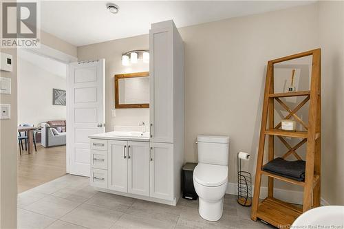 400 Glengrove Road, Moncton, NB - Indoor Photo Showing Bathroom