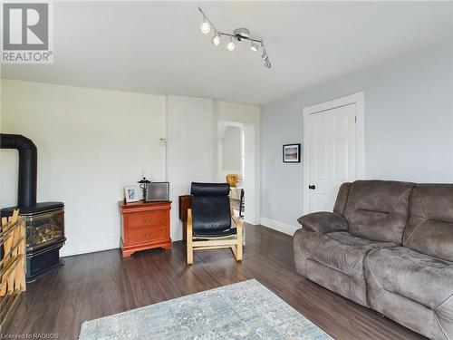 65 Albert Street S, Southampton, ON - Indoor Photo Showing Living Room With Fireplace