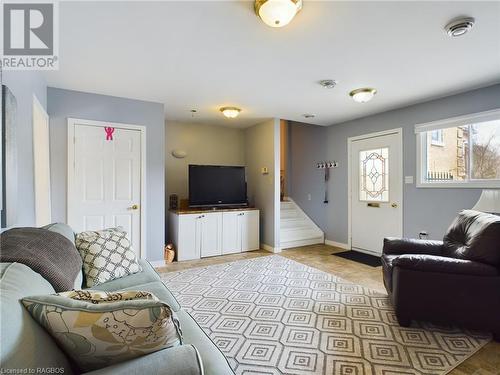 65 Albert Street S, Southampton, ON - Indoor Photo Showing Living Room