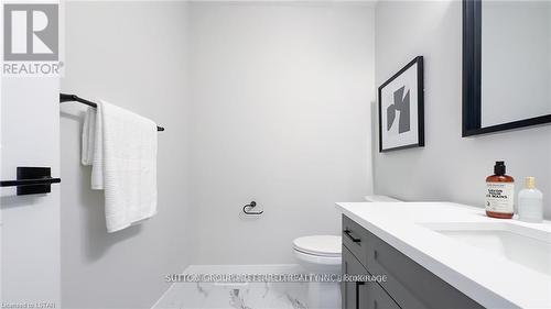 238 Beech Street, Central Huron (Clinton), ON - Indoor Photo Showing Bathroom