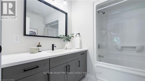 238 Beech Street, Central Huron (Clinton), ON - Indoor Photo Showing Bathroom