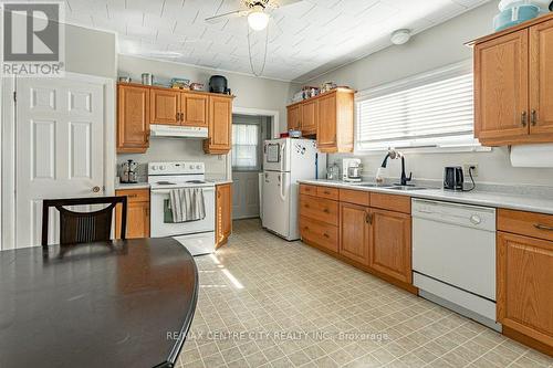 9 Scott Street, St. Thomas, ON - Indoor Photo Showing Kitchen