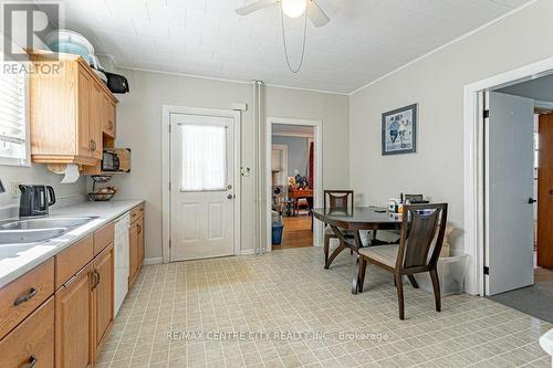 9 Scott Street, St. Thomas, ON - Indoor Photo Showing Kitchen