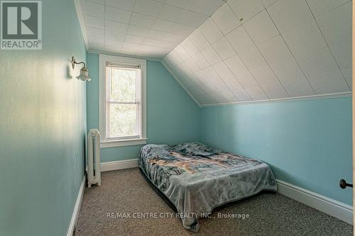 9 Scott Street, St. Thomas, ON - Indoor Photo Showing Bedroom