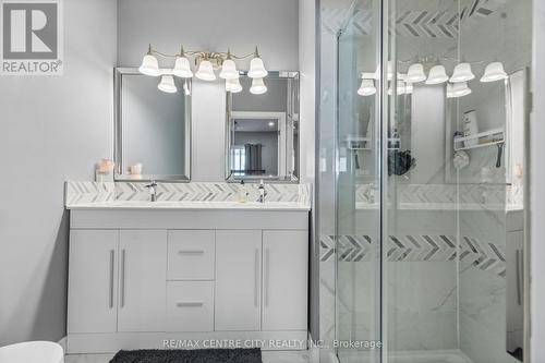 276 Marsh Line, Dutton/Dunwich (Dutton), ON - Indoor Photo Showing Bathroom