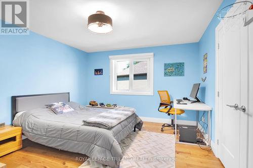 2438 Red Thorne Avenue, London, ON - Indoor Photo Showing Bedroom