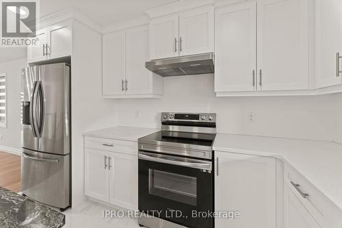 22 Kingsbridge Drive, Amherstburg, ON - Indoor Photo Showing Kitchen