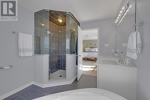 15 William Fair Drive, Clarington (Bowmanville), ON - Indoor Photo Showing Bathroom