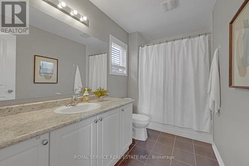 15 William Fair Drive, Clarington (Bowmanville), ON - Indoor Photo Showing Bathroom