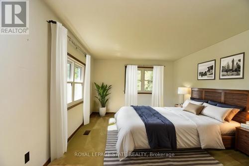 419 Book Road E, Hamilton (Airport Employment Area), ON - Indoor Photo Showing Bedroom