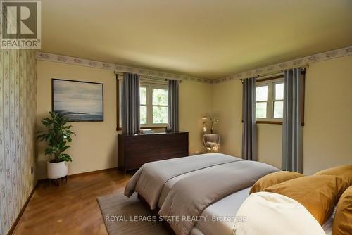 419 Book Road E, Hamilton (Airport Employment Area), ON - Indoor Photo Showing Bedroom