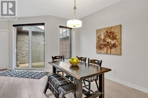 307 Billington Close, Peterborough (Northcrest), ON - Indoor Photo Showing Dining Room