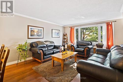 4 Stephen Crescent, Quinte West, ON - Indoor Photo Showing Living Room