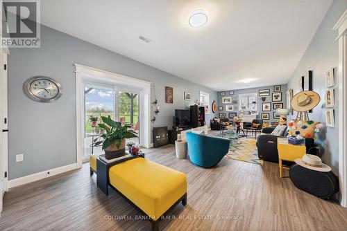 2189 Lovshin Road, Hamilton Township, ON - Indoor Photo Showing Living Room