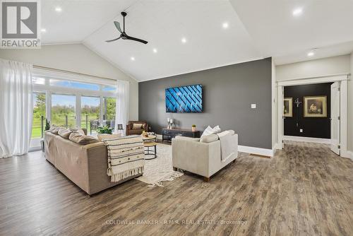 2189 Lovshin Road, Hamilton Township, ON - Indoor Photo Showing Living Room