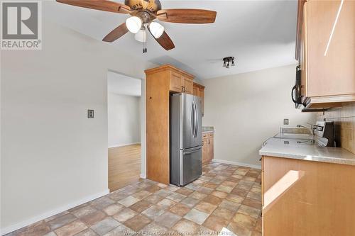 278 Coghill Drive, Kingsville, ON - Indoor Photo Showing Kitchen