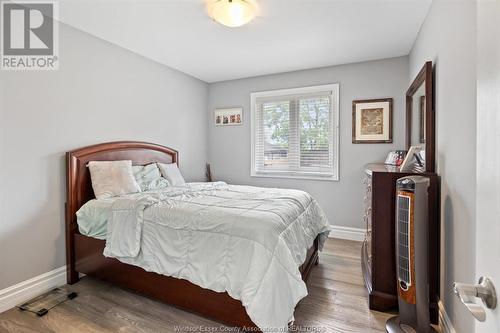 1072 South Pacific, Windsor, ON - Indoor Photo Showing Bedroom