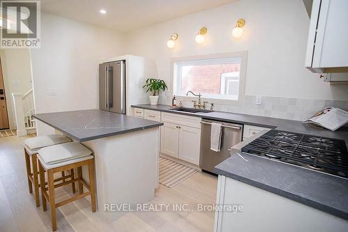 187 Dufferin Avenue, Brantford, ON - Indoor Photo Showing Kitchen