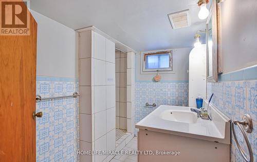 6 Glenmurray Court S, Hamilton (Red Hill), ON - Indoor Photo Showing Bathroom