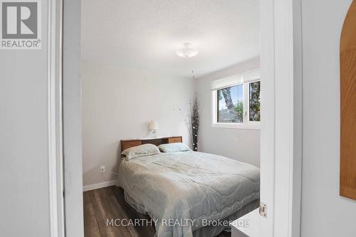 433 First Avenue E, Shelburne, ON - Indoor Photo Showing Bedroom