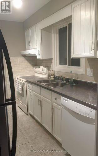 59 Romy Crescent, Thorold, ON - Indoor Photo Showing Kitchen With Double Sink