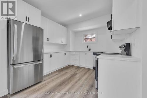 21 Weir Street S, Hamilton (Bartonville), ON - Indoor Photo Showing Kitchen