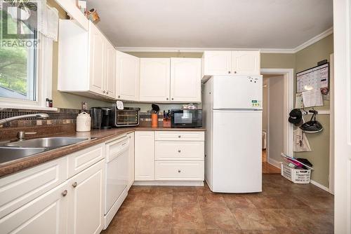 42 Rutherford Avenue, Deep River, ON - Indoor Photo Showing Kitchen With Double Sink