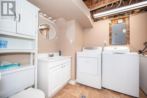 42 Rutherford Avenue, Deep River, ON - Indoor Photo Showing Laundry Room