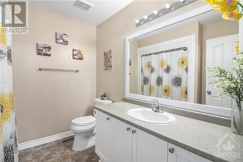 Main Bathroom - 1831 Arrowgrass Way, Ottawa, ON - Indoor Photo Showing Bathroom