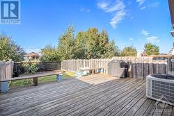 Large Deck In Backyard With No Rear Neighboiurs - 