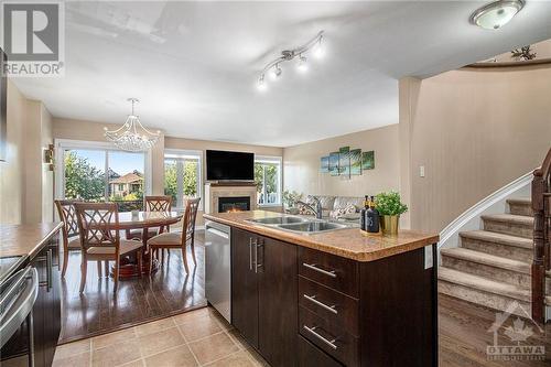 Handy Kitchen Island - 1831 Arrowgrass Way, Ottawa, ON - Indoor