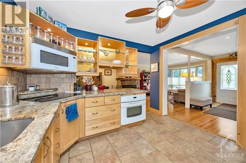 1335 Hanbury Street, Ottawa, ON - Indoor Photo Showing Kitchen