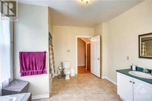 4237 Watson'S Corners Road, Lanark Highlands, ON - Indoor Photo Showing Bathroom