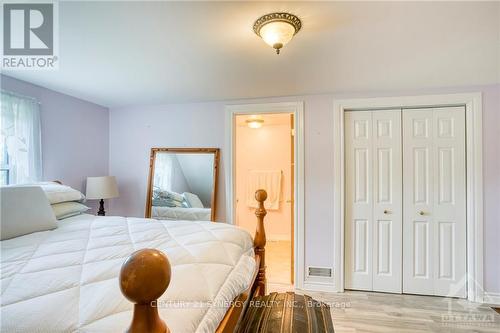 4237 Watson'S Corners Road, Lanark Highlands, ON - Indoor Photo Showing Bedroom