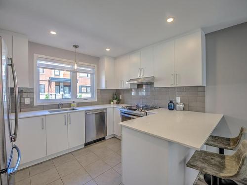 Kitchen - 646 Rue Papineau, Boisbriand, QC 