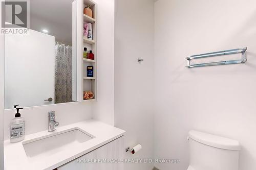 4105 - 7890 Jane Street, Vaughan, ON - Indoor Photo Showing Bathroom