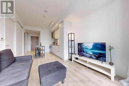 4105 - 7890 Jane Street, Vaughan, ON - Indoor Photo Showing Living Room