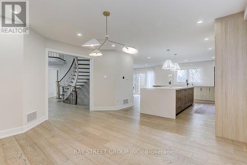 955 Portminster Court, Newmarket, ON - Indoor