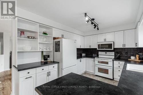 30 Livia Herman Way, Barrie (East Bayfield), ON - Indoor Photo Showing Kitchen