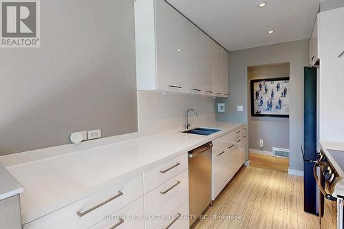 125 Saturn Road, Toronto (Markland Wood), ON - Indoor Photo Showing Kitchen With Double Sink